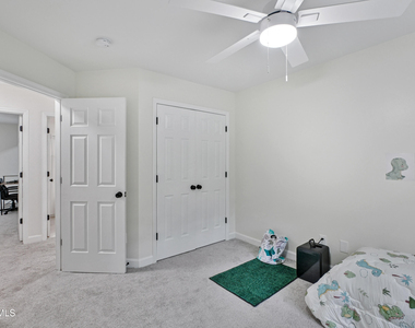 8424 Eagle View Drive - Photo Thumbnail 23