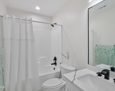 8424 Eagle View Drive - Photo Thumbnail 27