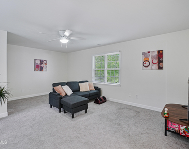 8424 Eagle View Drive - Photo Thumbnail 34
