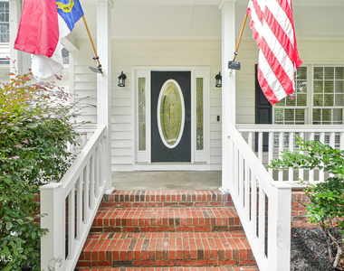 8424 Eagle View Drive - Photo Thumbnail 7
