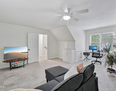 8424 Eagle View Drive - Photo Thumbnail 35
