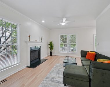 8424 Eagle View Drive - Photo Thumbnail 9