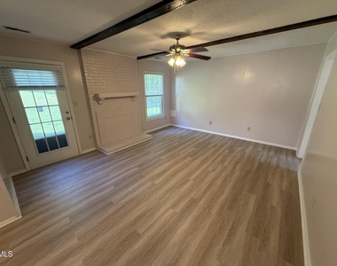 5224 Round Hill Lane - Photo Thumbnail 19