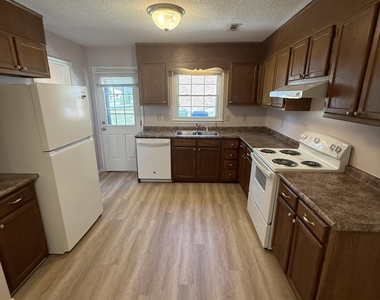 5224 Round Hill Lane - Photo Thumbnail 6