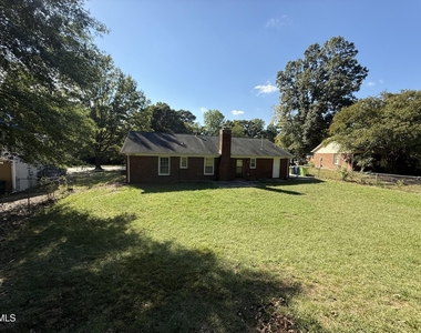 5224 Round Hill Lane - Photo Thumbnail 4