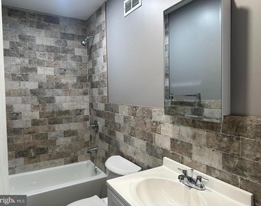 1438 Knorr Street - Photo Thumbnail 10