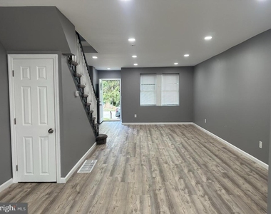 1438 Knorr Street - Photo Thumbnail 2