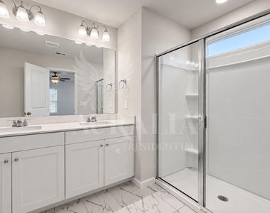 160 Royal Star Way - Photo Thumbnail 33