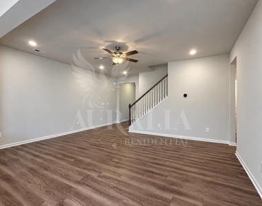 160 Royal Star Way - Photo Thumbnail 19