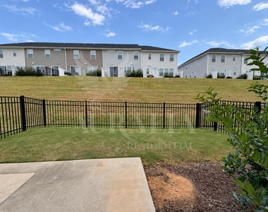 160 Royal Star Way - Photo Thumbnail 7
