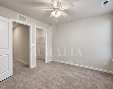 160 Royal Star Way - Photo Thumbnail 23