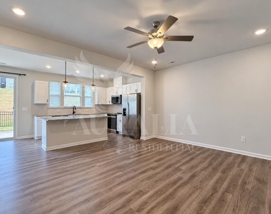 160 Royal Star Way - Photo Thumbnail 13