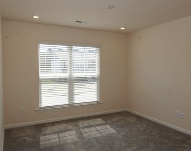 331 White Oak Ridge Drive - Photo Thumbnail 11