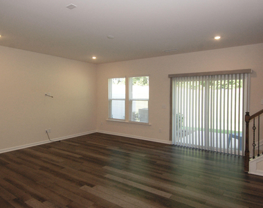 331 White Oak Ridge Drive - Photo Thumbnail 4