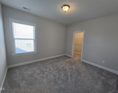 421 Hawkeye Drive - Photo Thumbnail 40