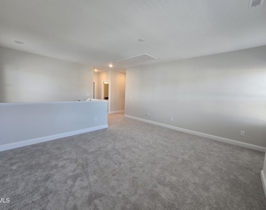 421 Hawkeye Drive - Photo Thumbnail 36