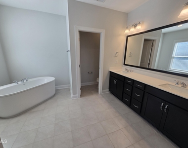 421 Hawkeye Drive - Photo Thumbnail 59