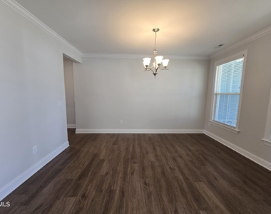 421 Hawkeye Drive - Photo Thumbnail 9