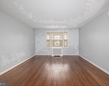 150 E Wynnewood Road - Photo Thumbnail 4