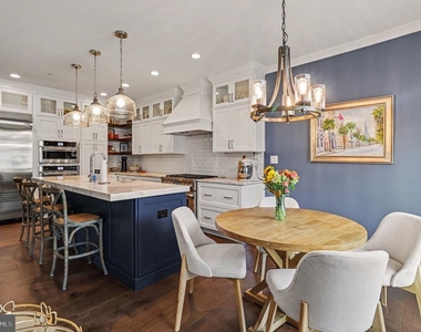 202 Ella Lane - Photo Thumbnail 3
