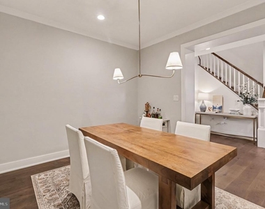 202 Ella Lane - Photo Thumbnail 7