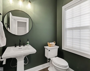 202 Ella Lane - Photo Thumbnail 11