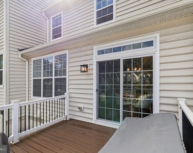 202 Ella Lane - Photo Thumbnail 6