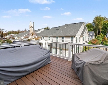 202 Ella Lane - Photo Thumbnail 5