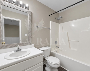 5804 Neuse Wood Drive - Photo Thumbnail 16