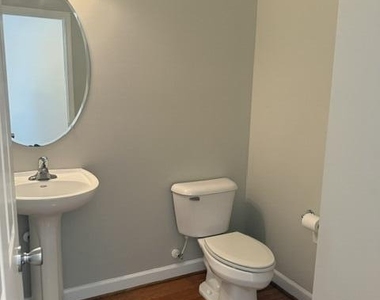 6003 Kohler Lane - Photo Thumbnail 9