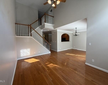 6003 Kohler Lane - Photo Thumbnail 4