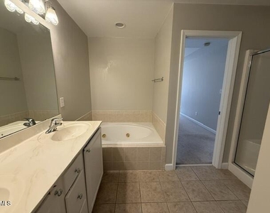 6003 Kohler Lane - Photo Thumbnail 12