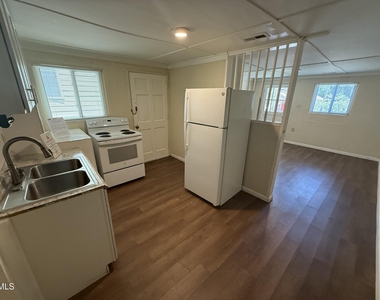 1104 Spaulding Street - Photo Thumbnail 1