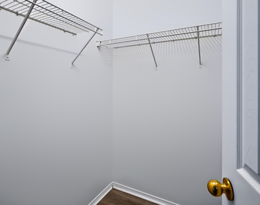 956 Mailwood Drive - Photo Thumbnail 22