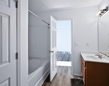 956 Mailwood Drive - Photo Thumbnail 10