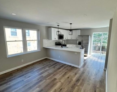 628 E Springfield Road - Photo Thumbnail 10