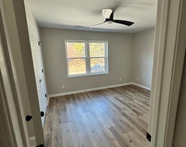 628 E Springfield Road - Photo Thumbnail 19