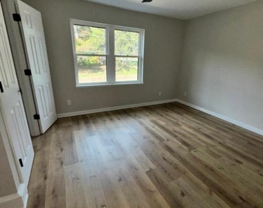 628 E Springfield Road - Photo Thumbnail 17