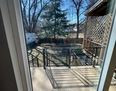 628 E Springfield Road - Photo Thumbnail 6