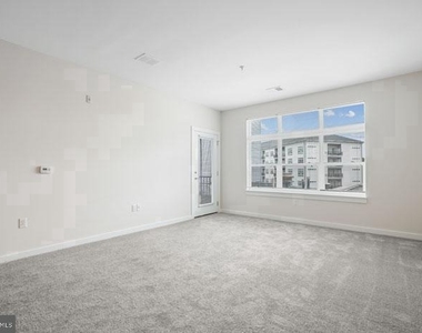 131 Bridge Street - Photo Thumbnail 80