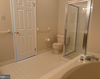 1007 Waterford Road - Photo Thumbnail 15