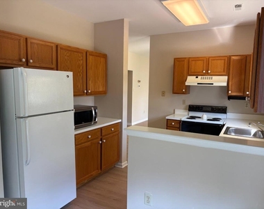 1007 Waterford Road - Photo Thumbnail 7