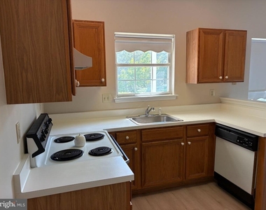 1007 Waterford Road - Photo Thumbnail 9