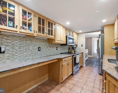 226 Farleigh Court - Photo Thumbnail 10
