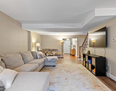 226 Farleigh Court - Photo Thumbnail 4