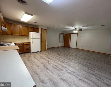 1 New Jersey Ave - Photo Thumbnail 3