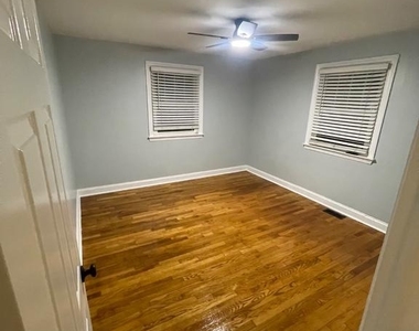 40 Lee Street - Photo Thumbnail 16