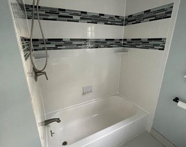 40 Lee Street - Photo Thumbnail 14