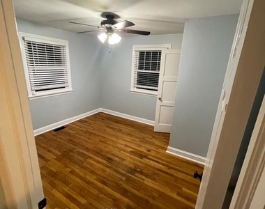 40 Lee Street - Photo Thumbnail 18