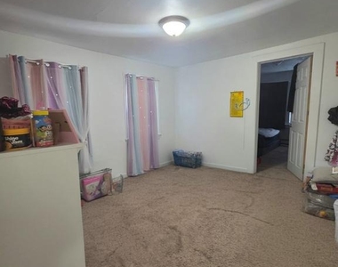 83 Chestnut Street - Photo Thumbnail 9